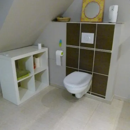 Proche Circuit Homestay Fille