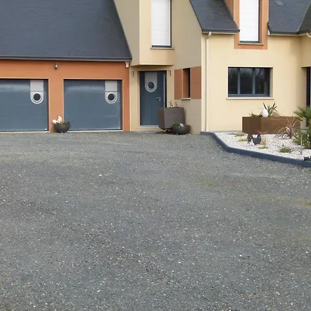 Proche Circuit Homestay Fille